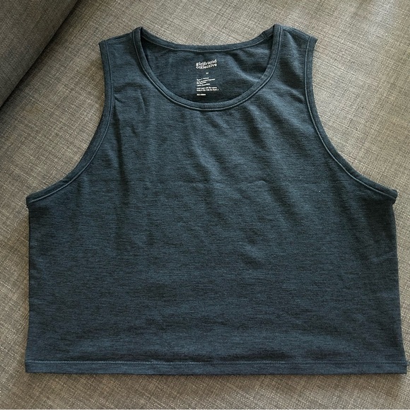 Midnight---ReSet Super Crop Tank - Picture 1 of 4